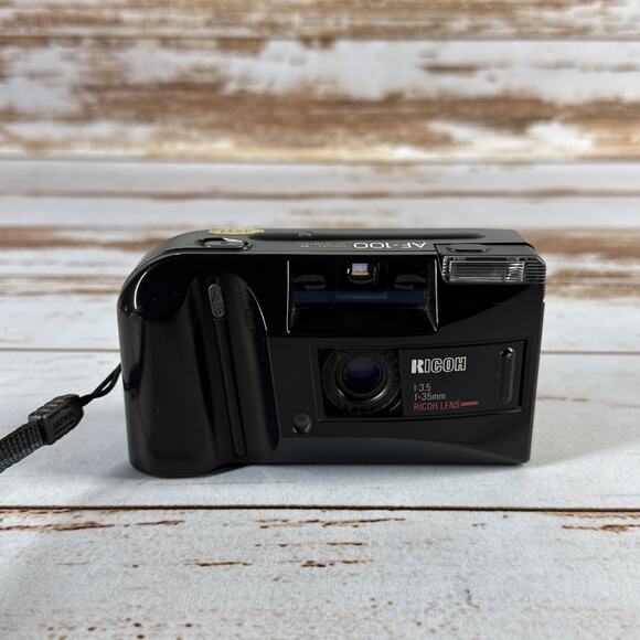 Ricoh AF-100 35mm Point & Shoot Camera Ricoh 35mm f3.5 Lens - Picture 1 of 5